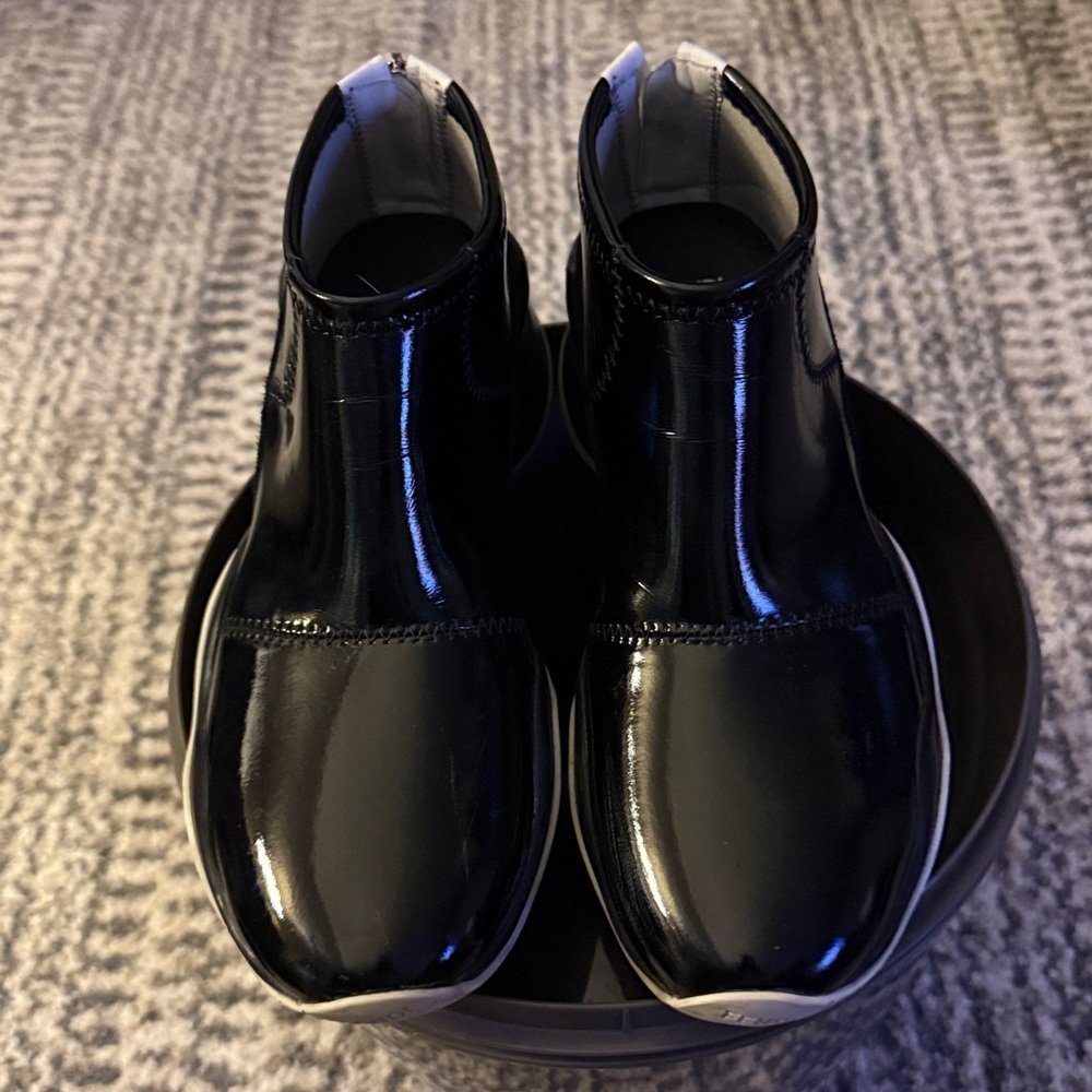 Fendi Glossy Black Sneakers